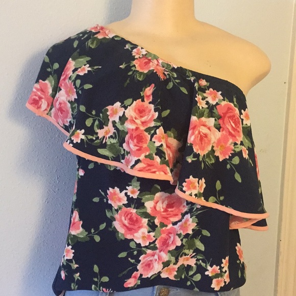 Shirt - Picture 1 of 2